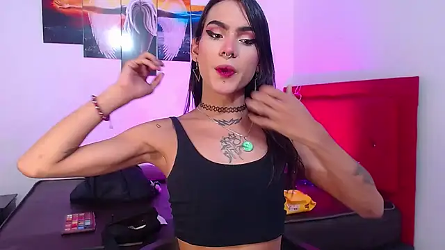 lilithnyx333 online show from August 6, 7:21 pm