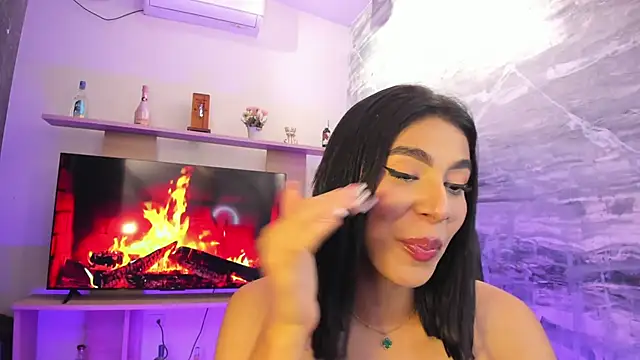 IsabelleFoxx  online show from December 18, 12:43 am