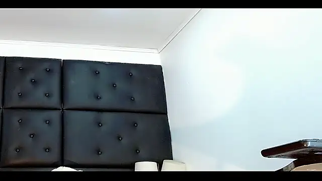 Daniela Pink  online show from May 10, 8:03 pm