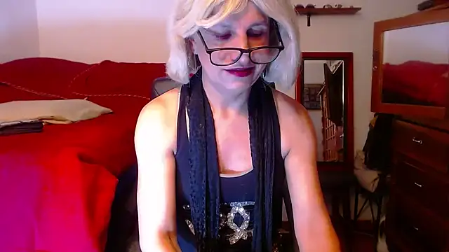 LorenJade online show from August 5, 8:31 am