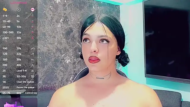 Emmaa Saenz  online show from February 11, 11:56 pm