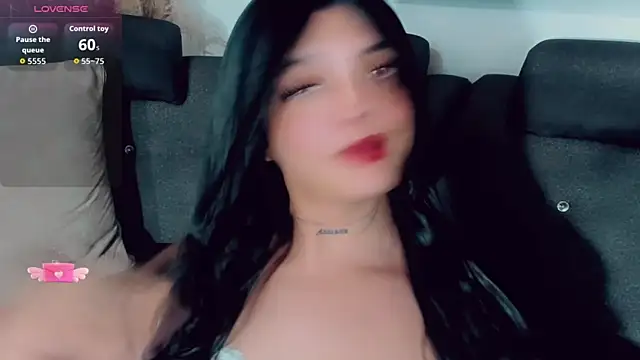 Emmaa Saenz  online show from July 18, 12:50 am