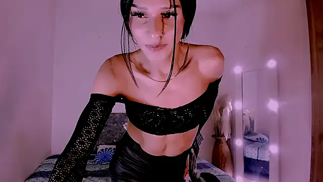 carolinemiller7 online show from June 26, 5:12 am