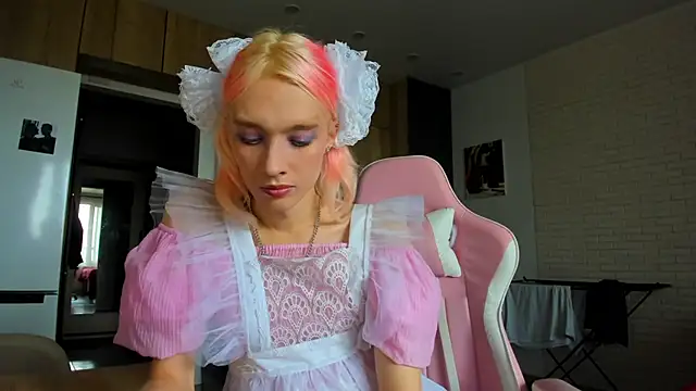  Alice Kitty online show from July 8, 8:40 am