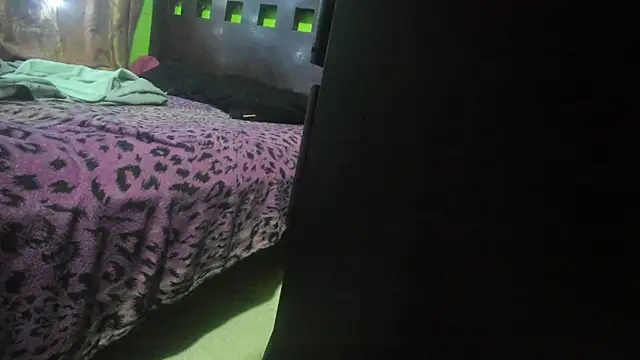 Brenda Smith69 online show from December 15, 9:31 pm