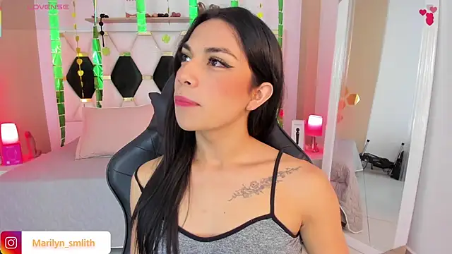 MarilynSmIith online show from March 12, 1:05 pm