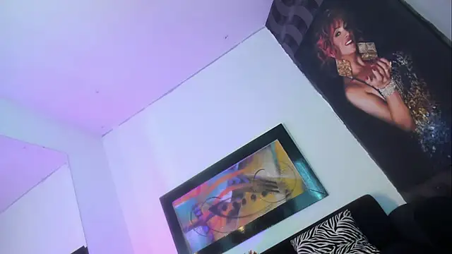 Snapshot of Loremhotsex chatting on October 8, 8:43 pm Loremhotsex online show from October 8, 8:43 pm