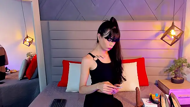 LadyLuminary online show from October 31, 7:55 pm