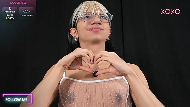 oliverwonder online show from March 10, 10:08 am