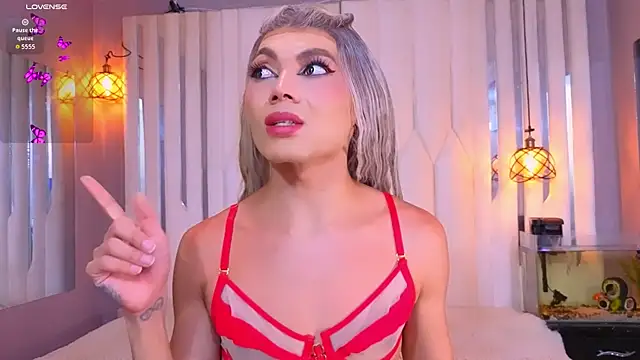 Megan Do Santos online show from July 28, 7:37 pm