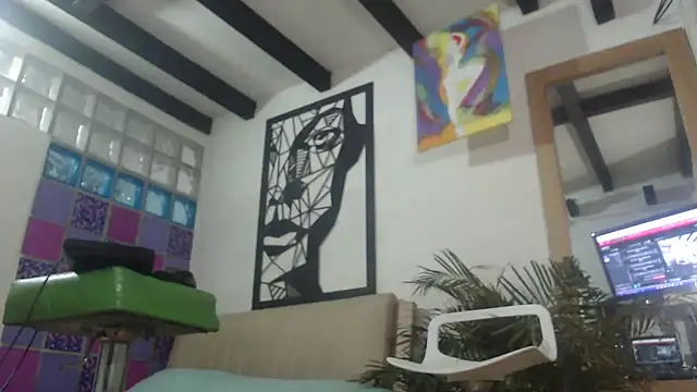thirstymoonxx online show from May 14, 5:06 am