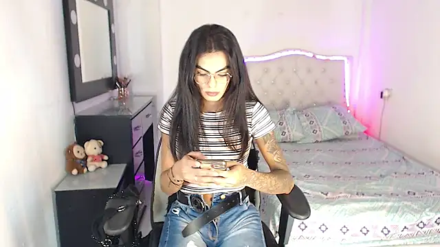 Alexia Dolly online show from December 5, 10:06 pm