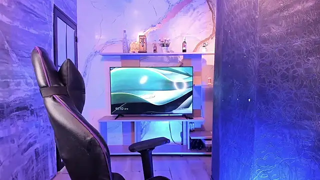 saracaball  online show from November 7, 1:00 pm