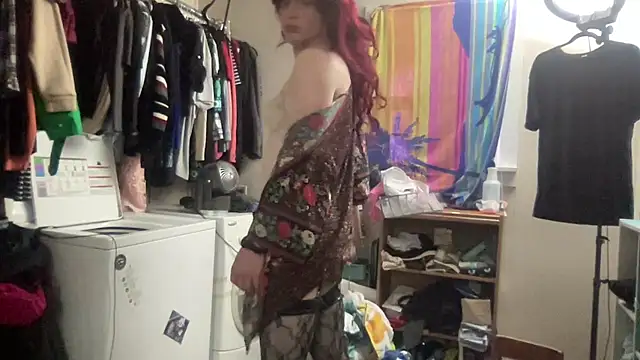 Snapshot of Bby_girl23 chatting on September 14, 12:05 am Bby girl23 online show from September 14, 12:05 am