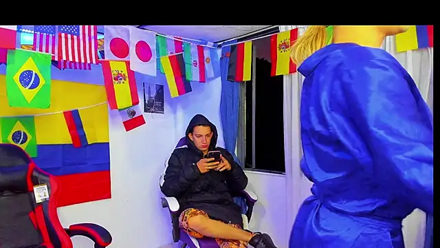 parejacaliente20154 online show from July 5, 10:32 am