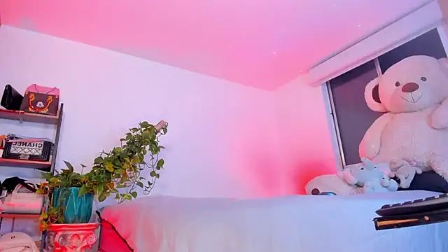 The queen of pleasure online show from May 14, 8:46 am