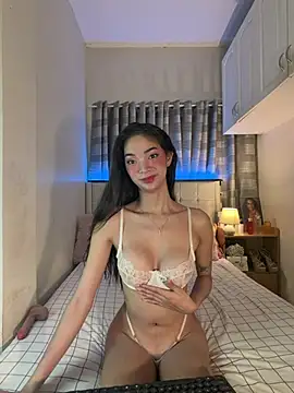faelore  online show from April 29, 5:18 pm