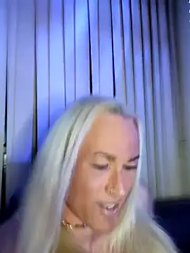 Connie Pepper online show from September 17, 10:04 pm