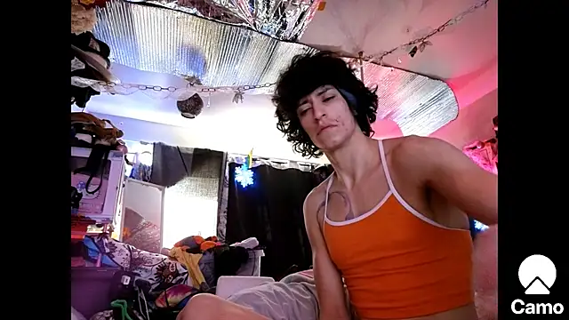 gurlnips online show from February 4, 8:06 pm