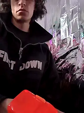 gurlnips online show from March 5, 1:38 am
