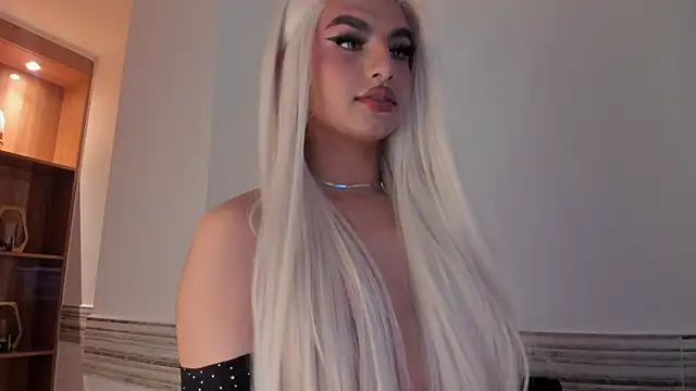Sophia Cambpell online show from June 22, 9:55 pm