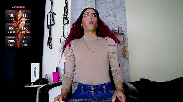 akinoro  online show from March 18, 4:28 pm