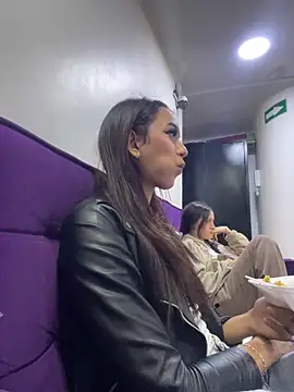 Nikol Rang   online show from November 6, 7:03 pm