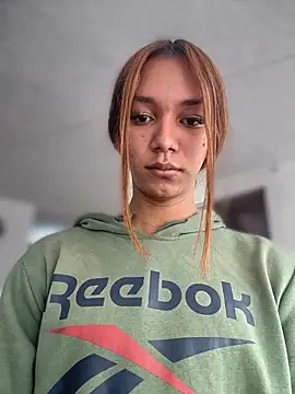 Nikol Rang   online show from February 8, 1:28 pm