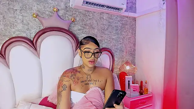 Mia Jansen online show from April 25, 1:37 pm