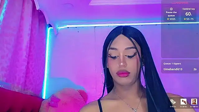 NahomiCamper online show from July 31, 12:54 am