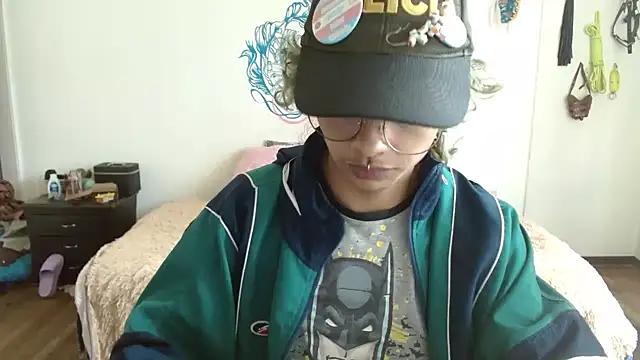 fenixmfx19 online show from February 24, 7:08 pm