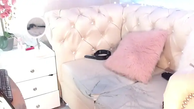 Barbie Fox online show from July 8, 12:37 am