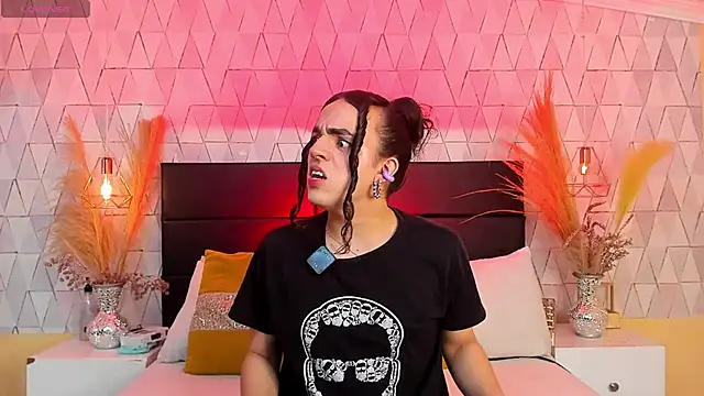 JustinePerry online show from March 20, 4:02 am