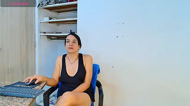 Oh Tique online show from July 14, 1:40 am