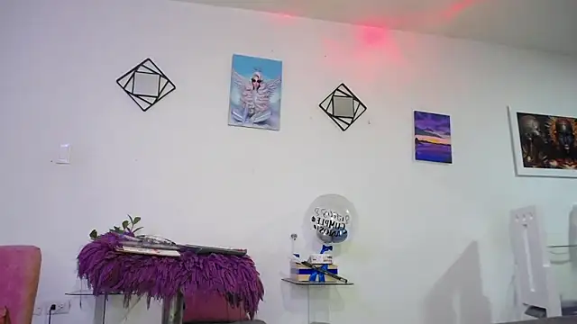 vixenxqueens online show from November 16, 10:31 pm