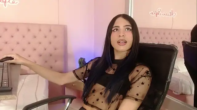 alice sofia online show from November 19, 3:45 pm