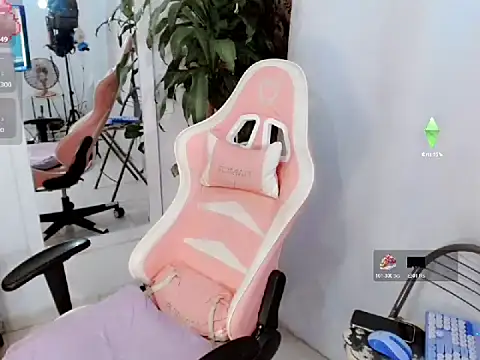 Kylie martinez online show from October 19, 7:01 am