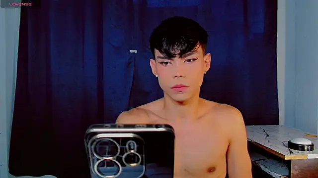 femboykeene online show from June 23, 11:13 pm