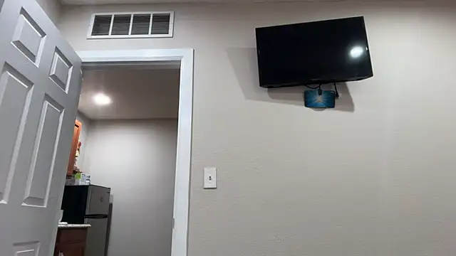 valeri-bigcock online show from November 11, 8:10 pm