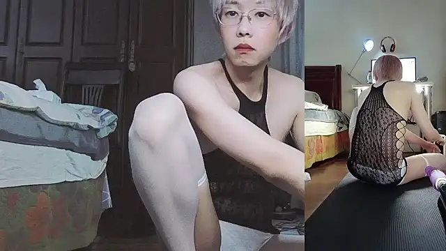 adawang1986 online show from February 22, 1:46 pm