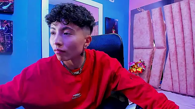 Im Mathias online show from December 5, 1:21 am