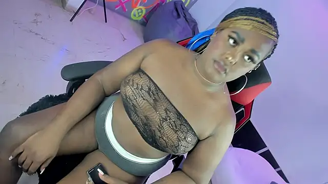 GEANNAROSE online show from March 12, 9:55 am