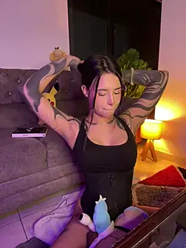 Snapshot of alessia_iris19 chatting on January 25, 1:21 am alessia iris19 online show from January 25, 1:21 am