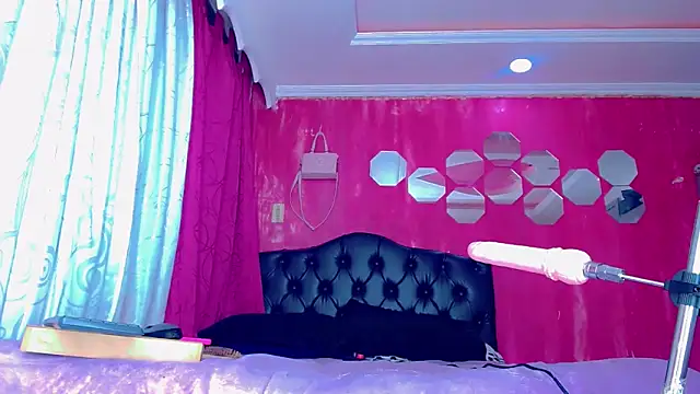 TiffanyMackensyy online show from January 6, 9:29 pm