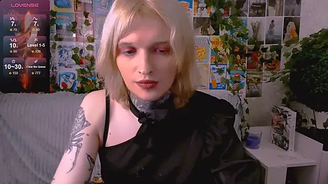 Simona Rain online show from October 31, 11:57 pm