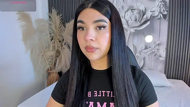 RoseCassie online show from August 3, 1:50 pm