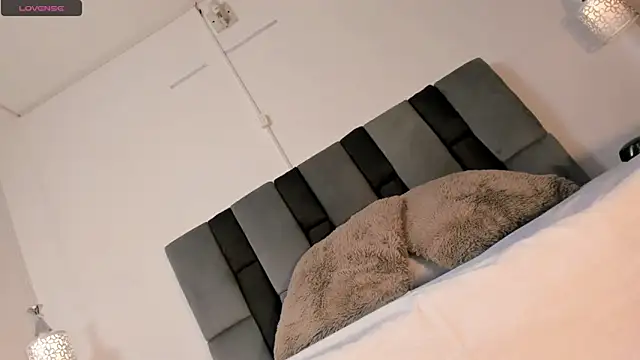 EVIL BIANCA online show from February 17, 6:59 pm