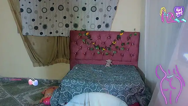 boysLittle online show from May 5, 1:33 am