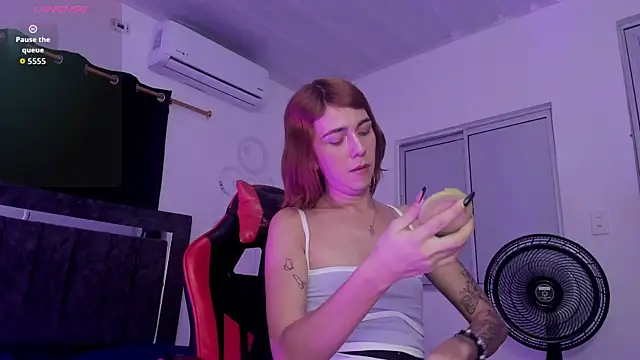 Snapshot of Nicol_TransGirl chatting on October 22, 3:19 am Nicol TransGirl online show from October 22, 3:19 am