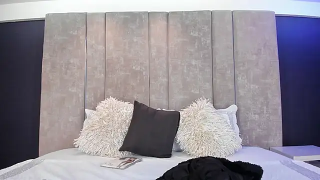 AliDiaz  online show from April 30, 6:56 pm